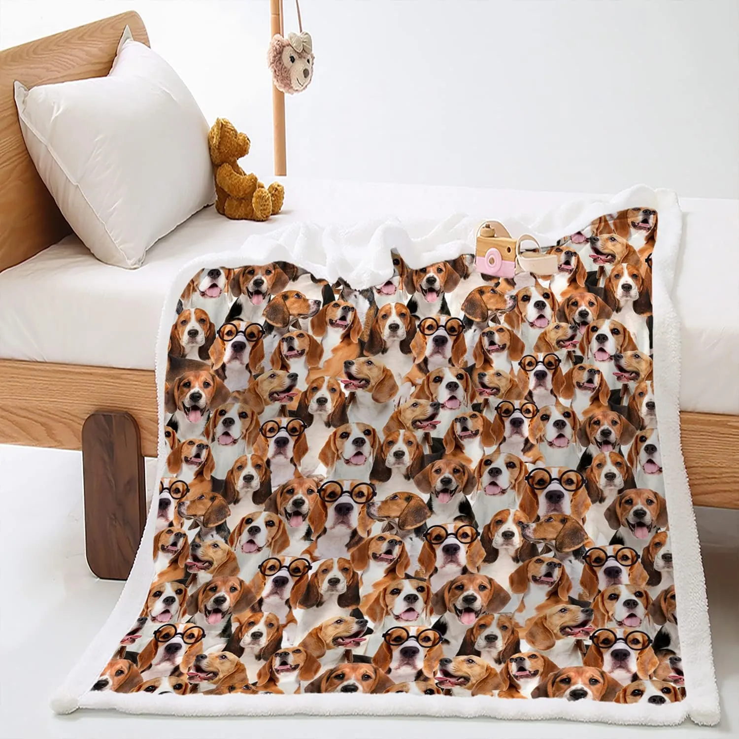 AILONEN Beagle Dog Blanket for Kids Adults,Beagle Animal Pattern Plush Gift Lovers,Double Sided Sherpa Throw Print Flannel Fleece(70 x 55 inches) Dog10