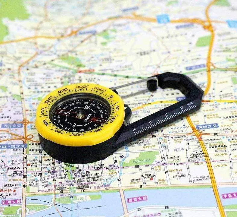 Carabiner outdoor compass
