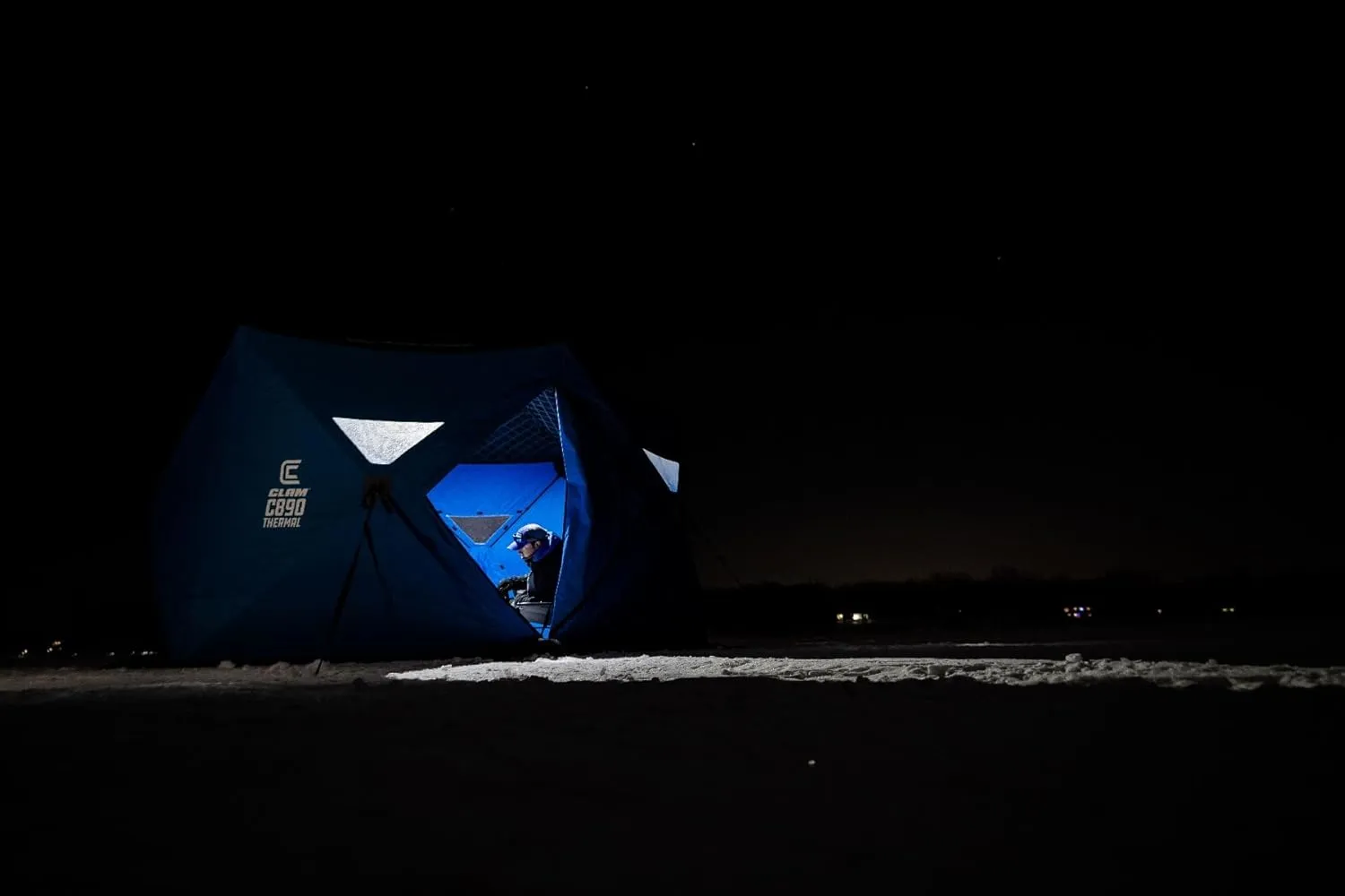 CLAM LED Hub Light – 300 Lumens, Ultra-Bright C.O.B. LED, Long Battery Life, Easy Mount for Ice Fishing Shelters