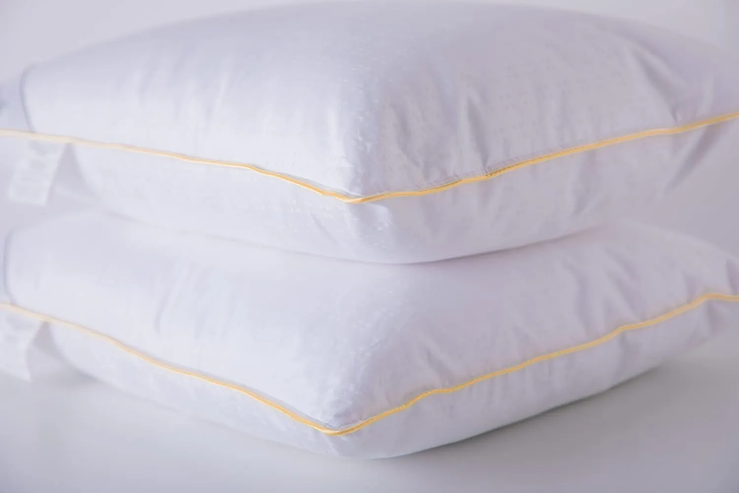 Goose Down Feather Pillows Standard Size One Pillow 100% Cotton Classic White Supportive Cool Bed Pillows for Back Side Stomach Sleepers