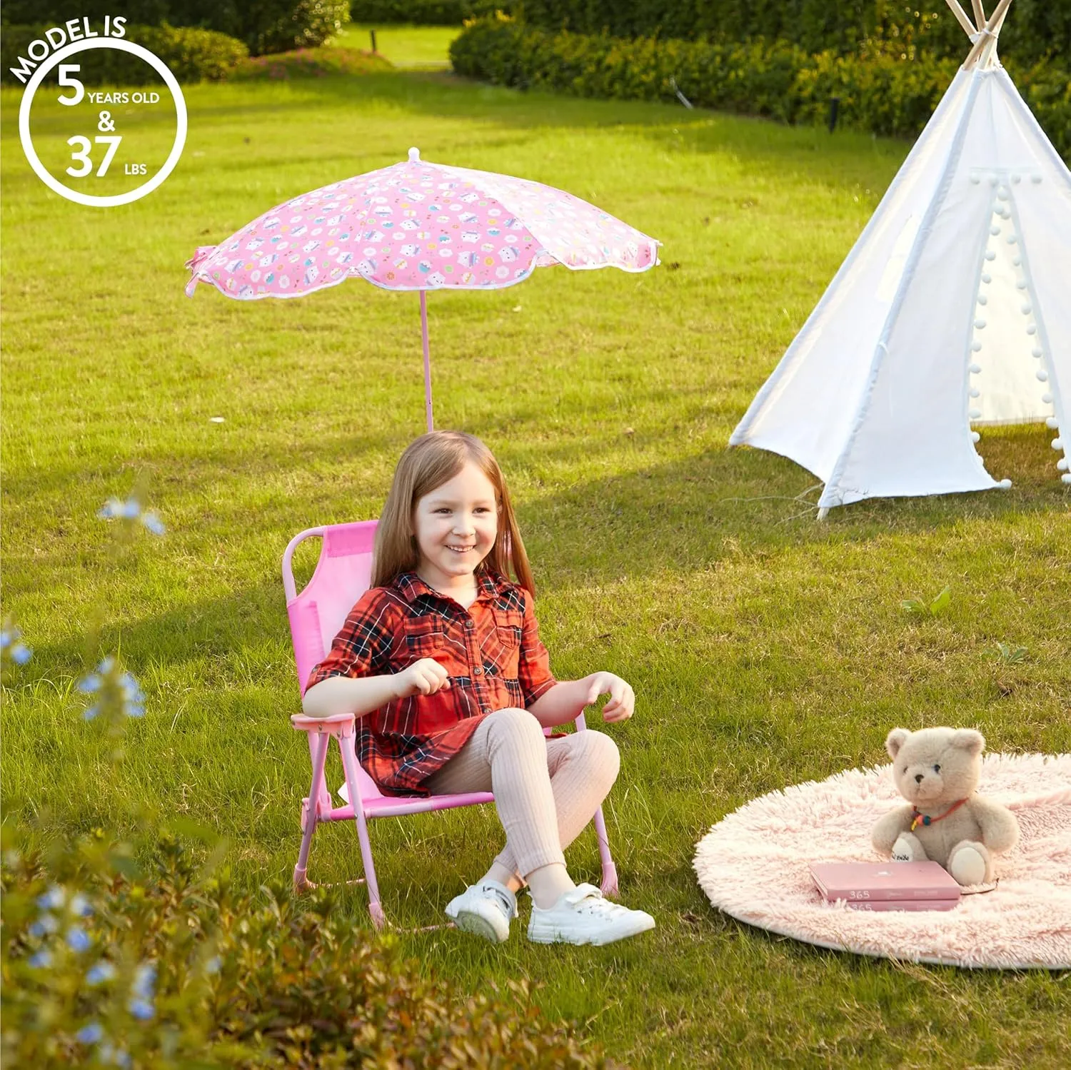 Idea Nuova Gabby’s Dollhouse Kids Folding Beach Chair with Umbrella, Outdoor Chair for Girls Ages 3 ,Portable, Lightweight, UV Protection - Patio, Pool, Beach Travel Accessory