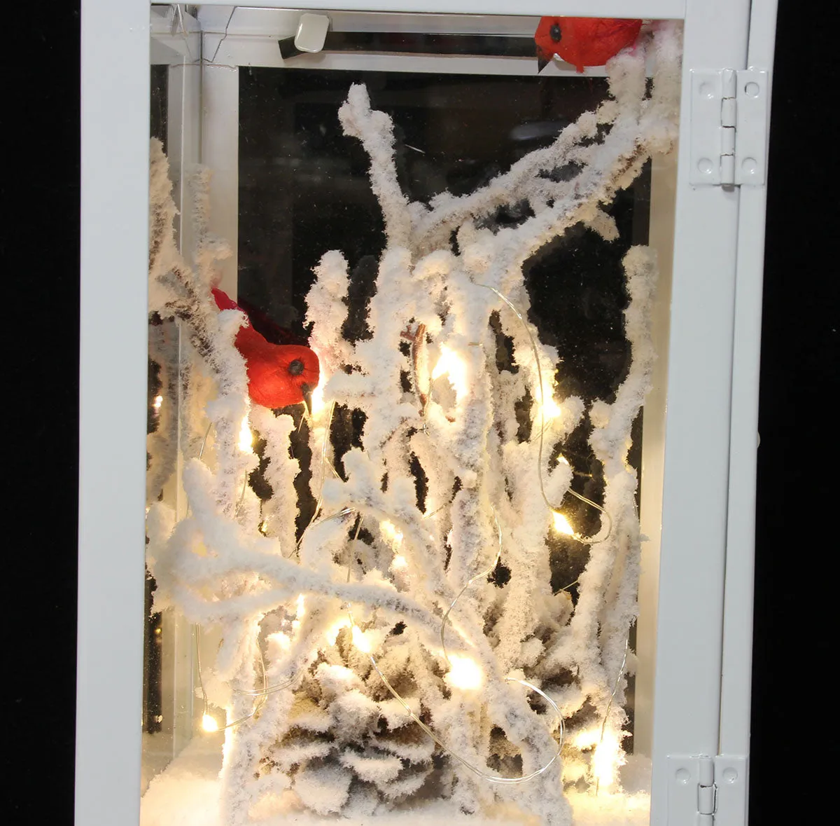 Lantern w/Red Birds, LED