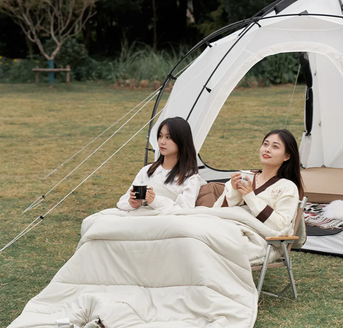 Mobi Garden Crescent Double Sleeping Bag - Ivory