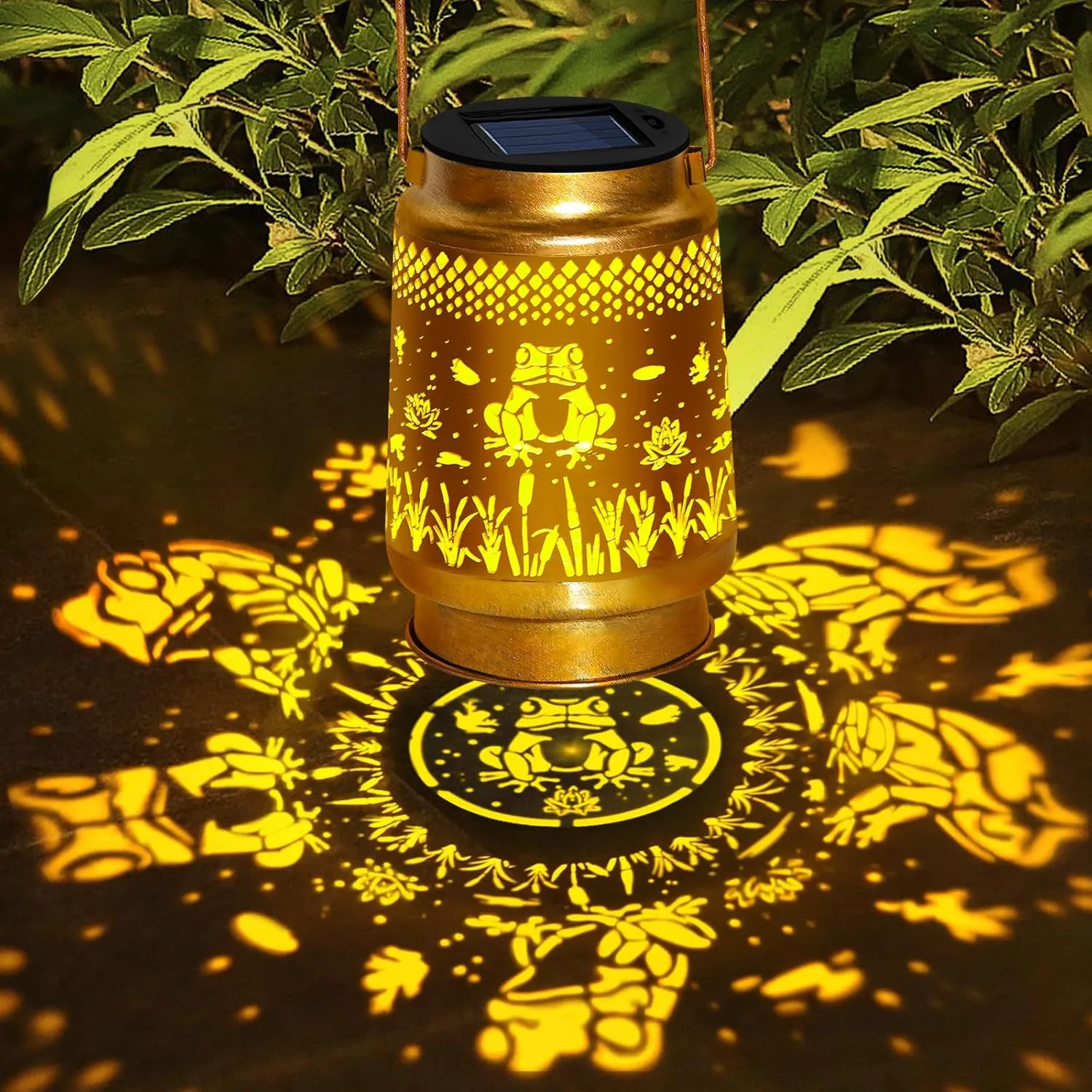 Mothers Day Gifts Frog Solar Lanterns Outdoor Waterproof with Shepherd Hook,Frog Birthday Gift for Women Grandma,Hanging Solar Lights,Cute Frog Decor for Outside Yard,Patio,Lawn,Garden Accessories