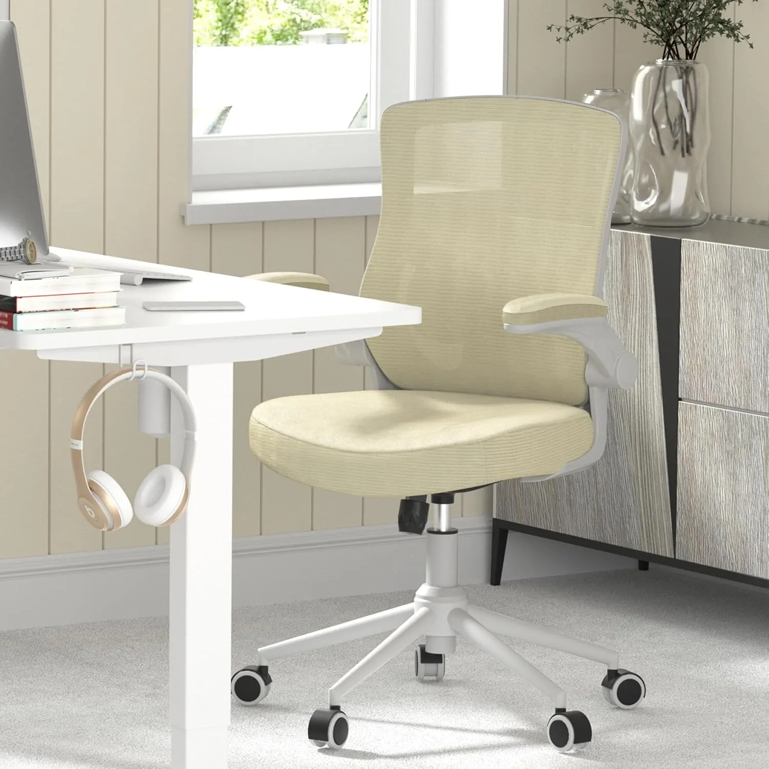 Office Chair, High Back Desk Chair Adjustable Height and Ergonomic Design Home Office Computer Chair Executive Lumbar Support Padded Flip-up Armrest Swivel Task Chair