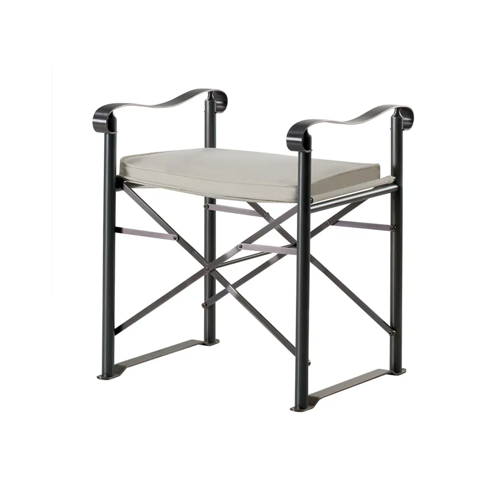 Quentin-Outdoor-Chairs-and-Stools