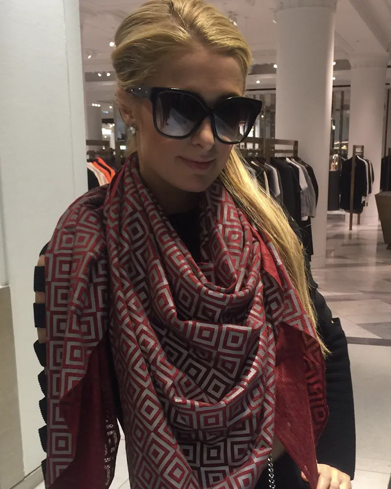 Signature ISHU Scarf