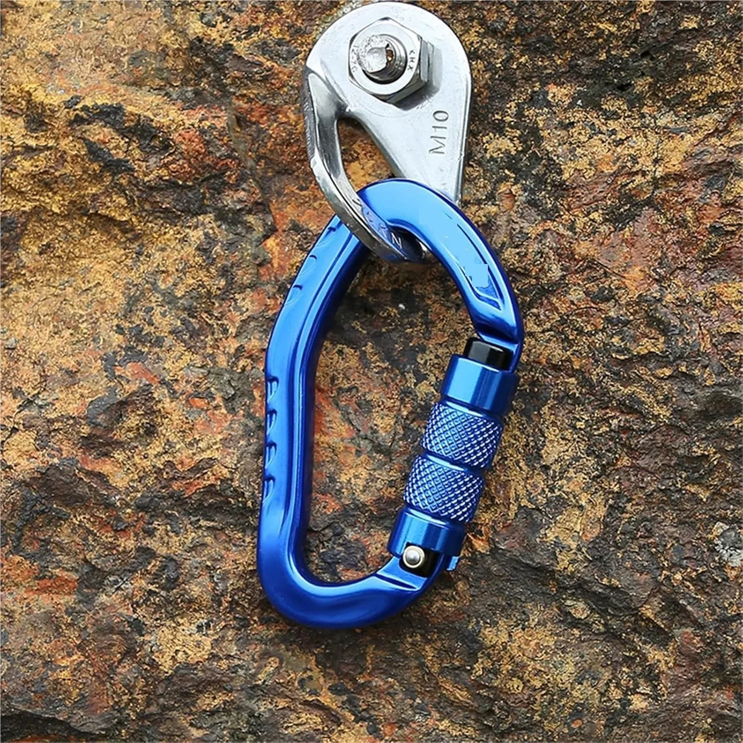 Snaps 2PCS D-Shaped Climbing Professional Safety Carabiner Easy to Carry for Traveling Hiking Fishing for Keychains, Fishing and Outdoor Activitie
