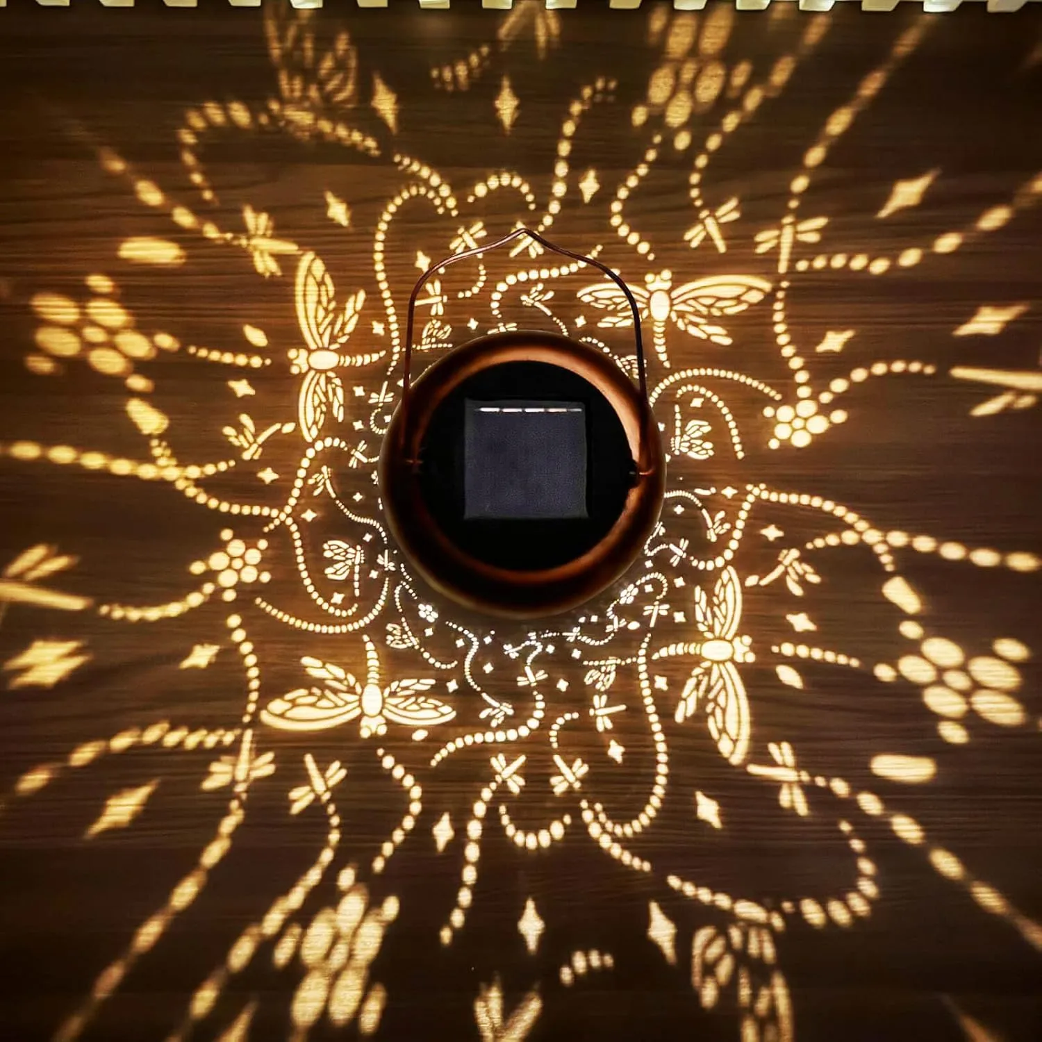 Solar Lanterns Outdoor Waterproof, Dragonfly Hanging Solar Powered Lantern, Hollowed-Out Metal Decor Lantern, LED Decorative Garden Light - Outdoor Garden Decoration for Patio, Yard, Pathway, Lawn