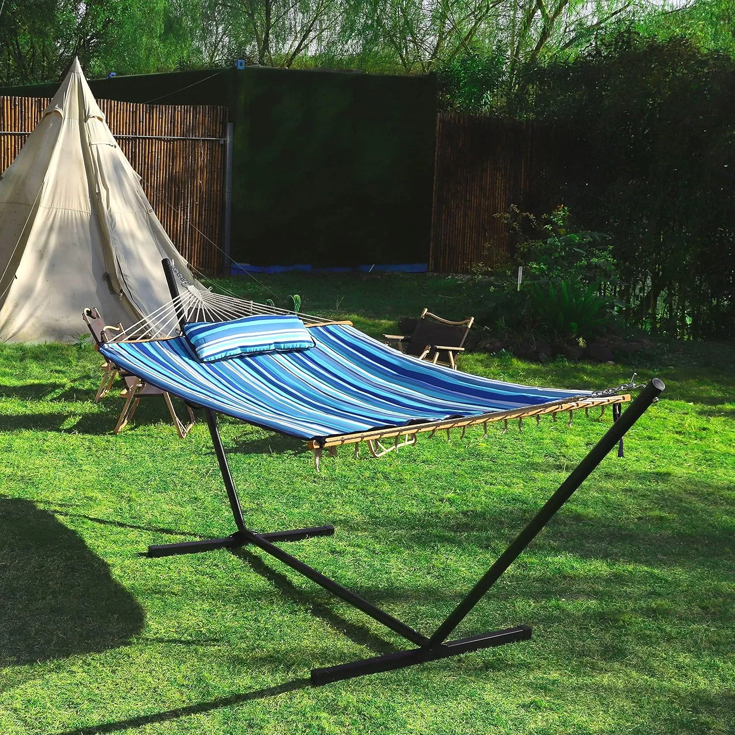 VEIKOU 2 Person Hammock with Stand Included, 450lbs Capacity, Double Hammocks with Pillow Freestanding Quilted 12ft Hammock for Outside with Heavy Duty Spreader Bars, Striped Blue