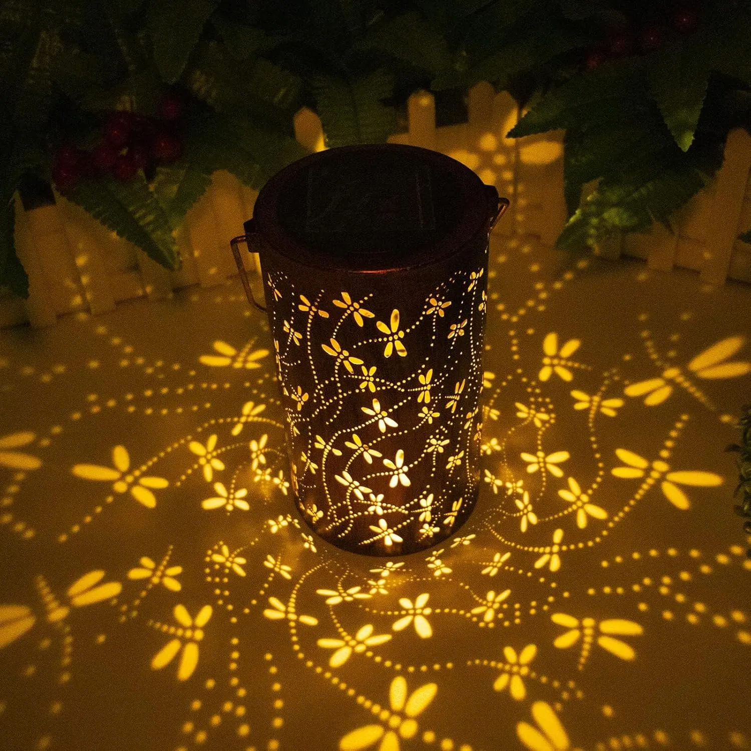 YISITEONE Dragonfly Outdoor Solar Lanterns, Garden Waterproof Metal Hanging Decor Lights for Patio Yard Pathway Lawn Front Porch, Birthday Gardening Gifts for Women Mom Grandma